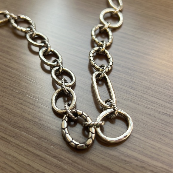 Long silver necklace - Picture 2 of 2